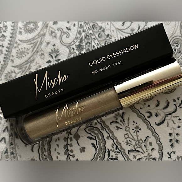 NIB~Mischo Beauty Liquid Gold Eyeshadow - Picture 2 of 7